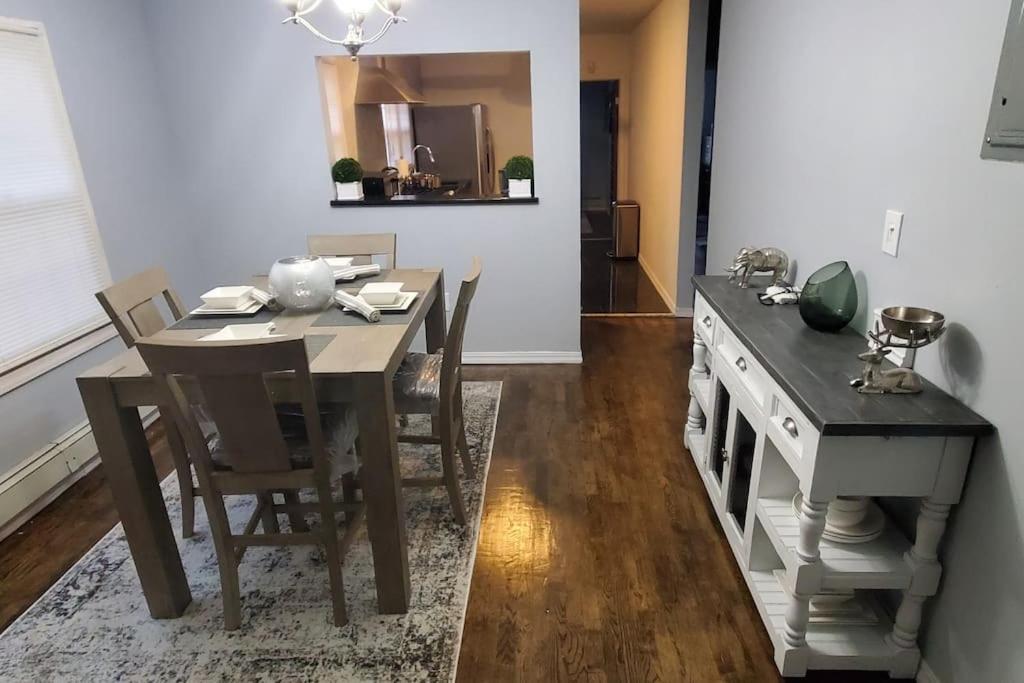 Quiet 3 Bedroom Apartment In Private Home Нью-Йорк Экстерьер фото