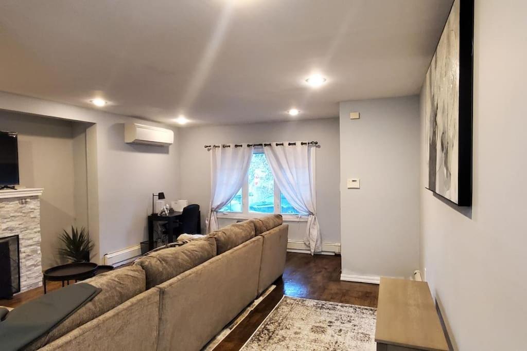 Quiet 3 Bedroom Apartment In Private Home Нью-Йорк Экстерьер фото