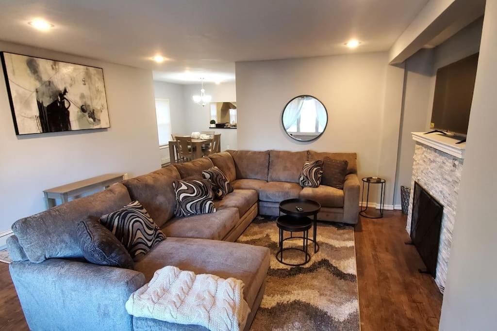 Quiet 3 Bedroom Apartment In Private Home Нью-Йорк Экстерьер фото